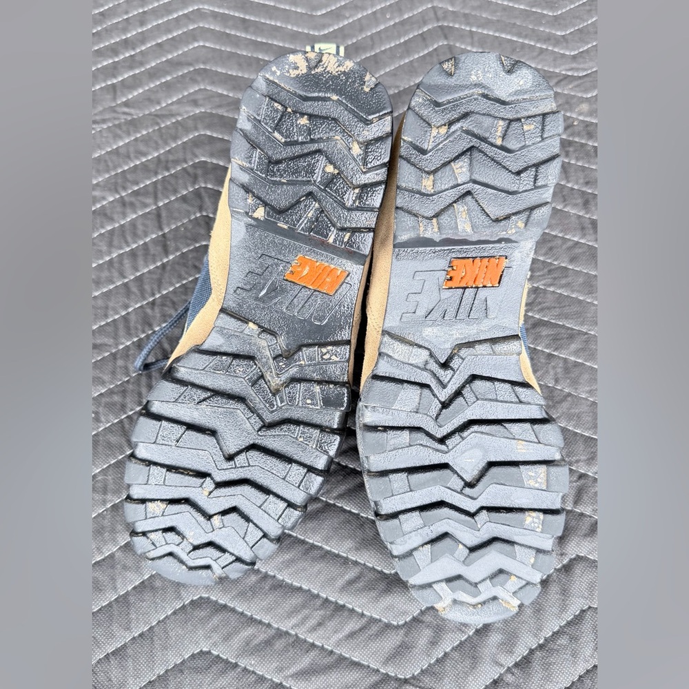 Nike ACG (All Conditions Gear) Boots, size 7.5 - Picture 4 of 6